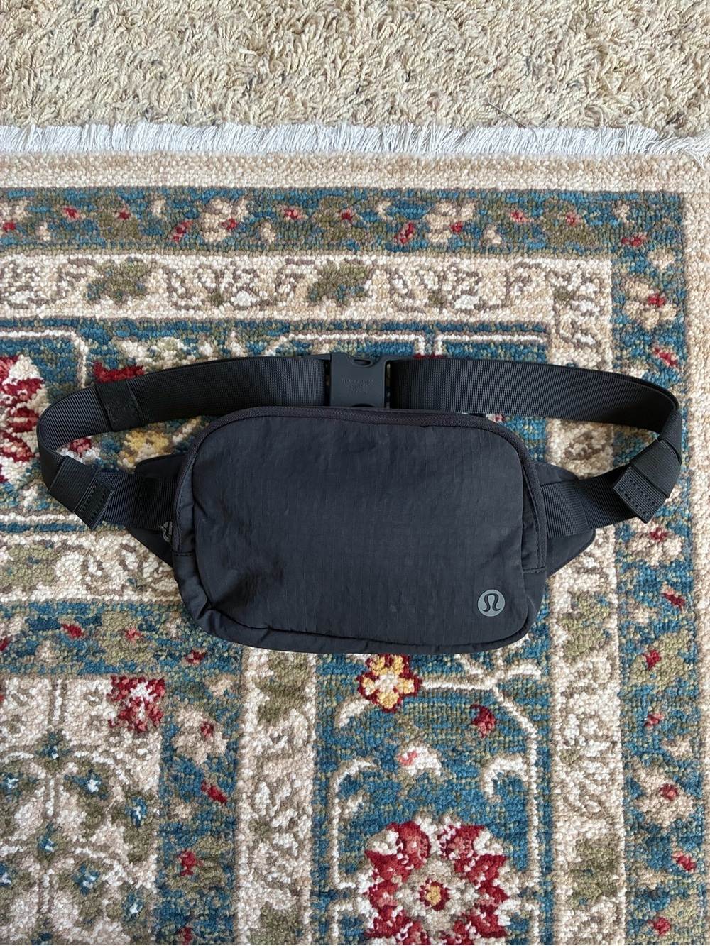 Lululemon Everywhere Belt Bag Black Extended Strap 1L